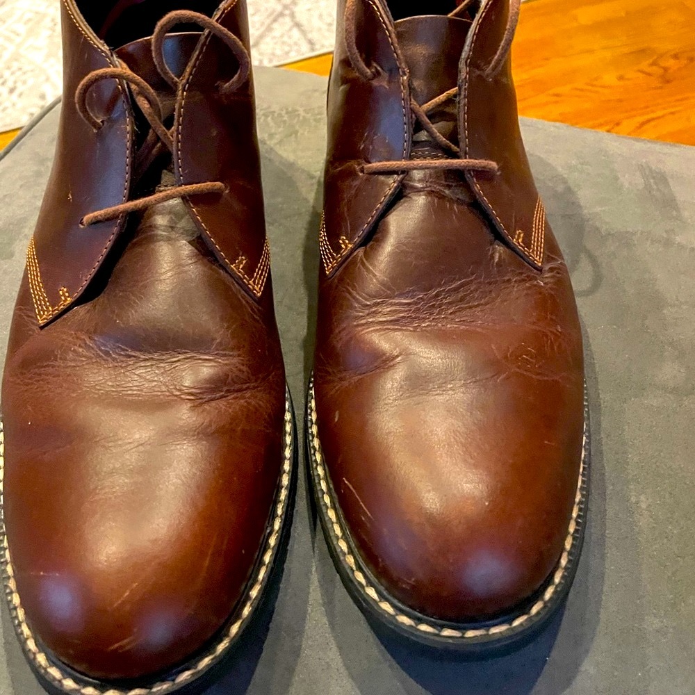 Timberland mid drift chukka leather boots. Size US mens 12